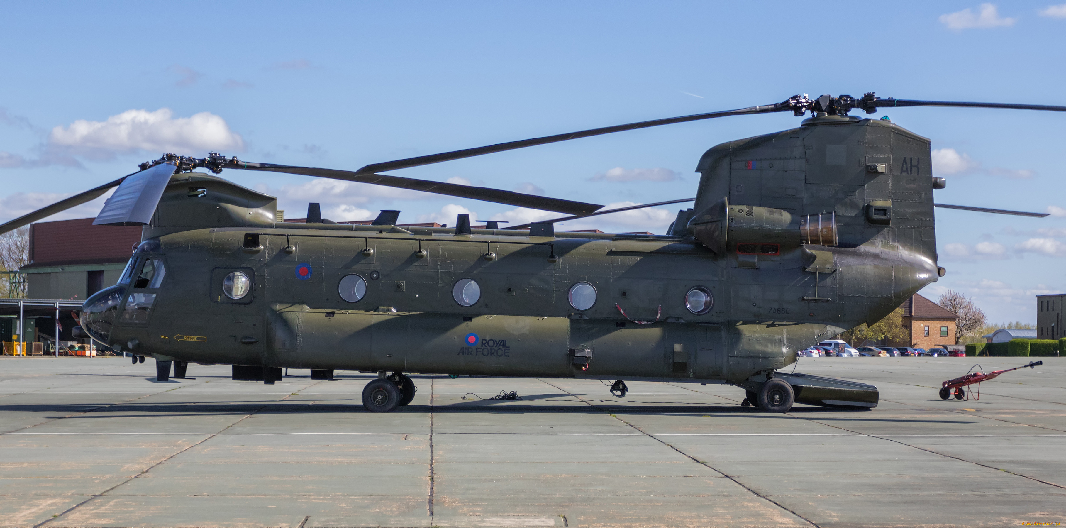 , , boeing, vertol, ch47, hc4, chinook, za680, 2